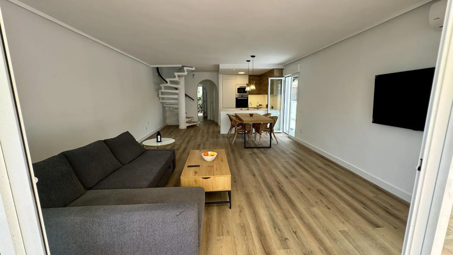Calahonda Beach By Homing Villa Sitio de Calahonda 0*,  Spain